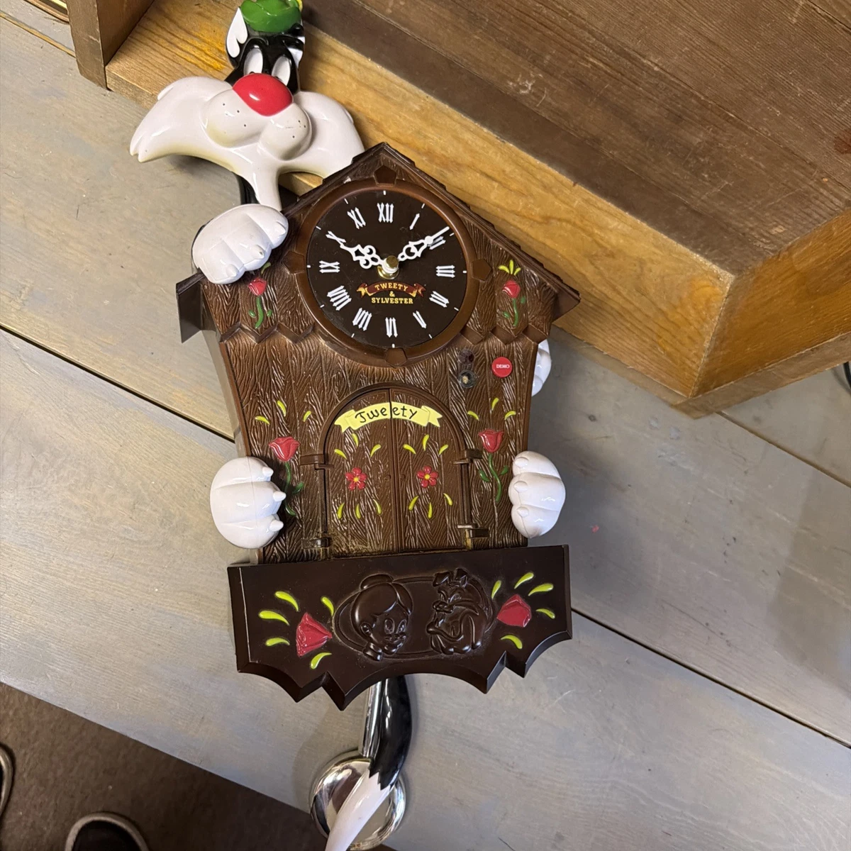 Tweety Sylvester Clock In Collectible Looney Tunes Items for sale