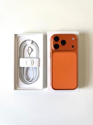 Apple iPhone 17 Pro 512 GB Cosmic Orange, Zustand wie neu! 97 %, OVP + Rechnung