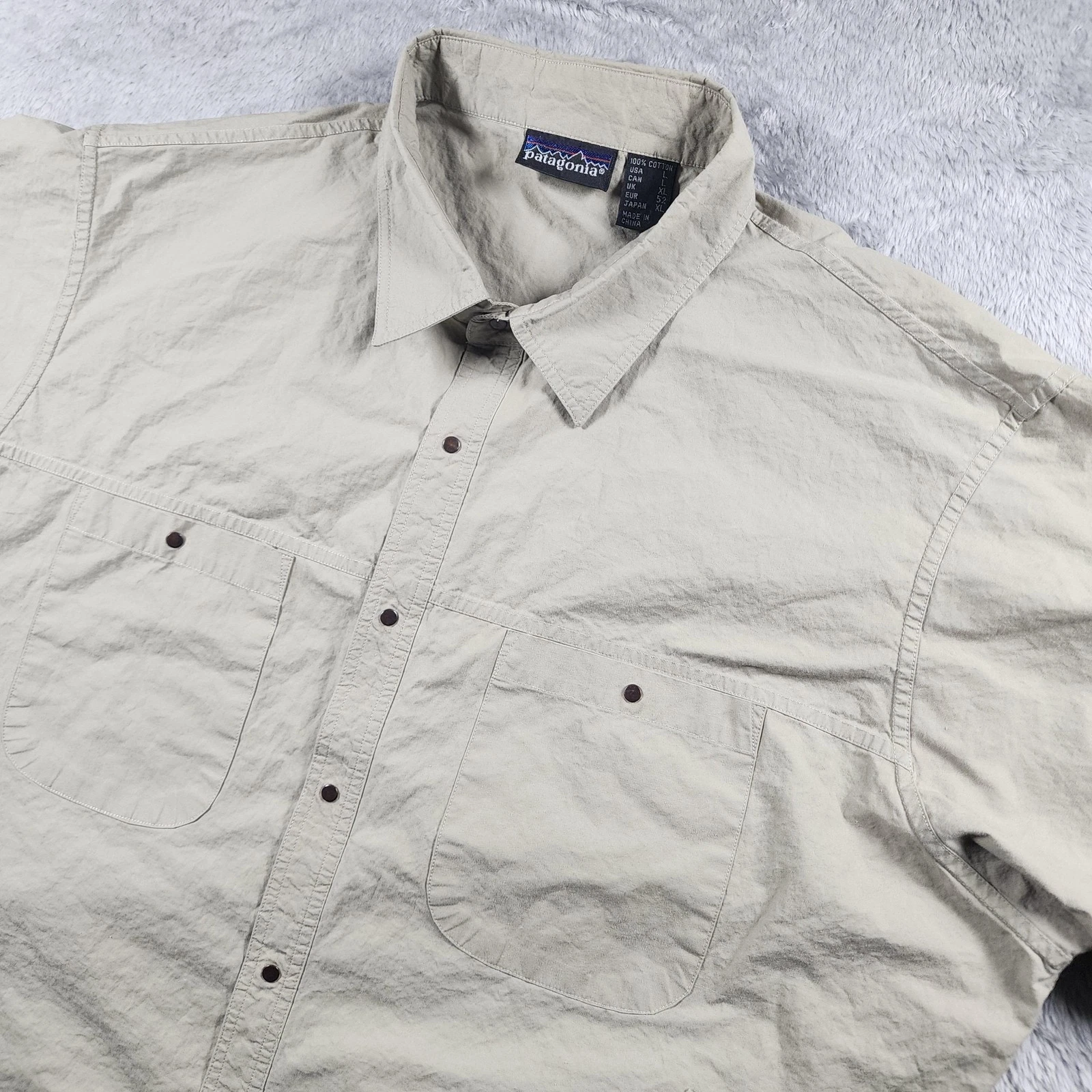Patagonia Shirt Mens L Beige Short Sleeve Military Utility Snap Hiking Outdoor