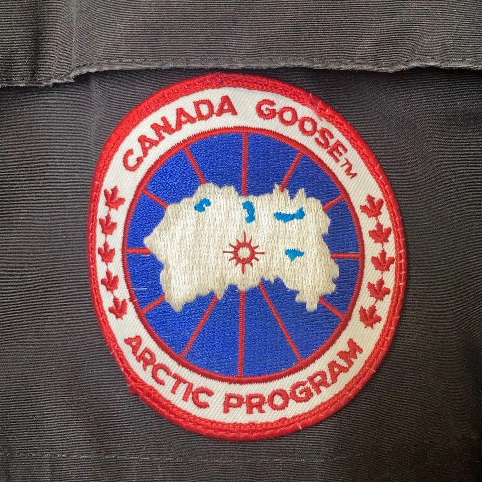 Authentic Canada Goose Expedition coat parka Men's size L made in Canada - Image 2 of 4