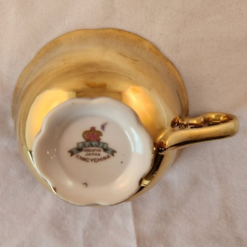 Fancy Saji Tea Cup and Saucer - Many Fruit Pattern - Heavy Gold - - Picture 7 of 14