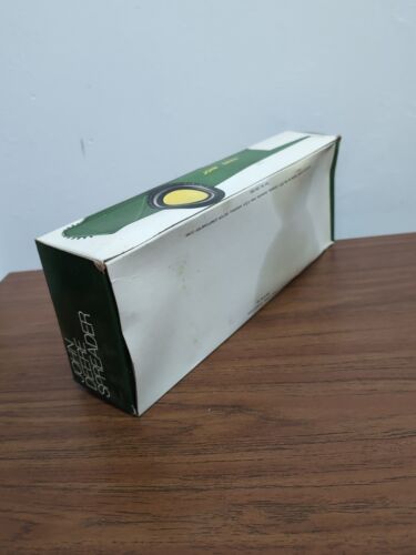 1/16 John Deere Ertl Manure Spreader w/ Original Ice Cream Box - Picture 4 of 5