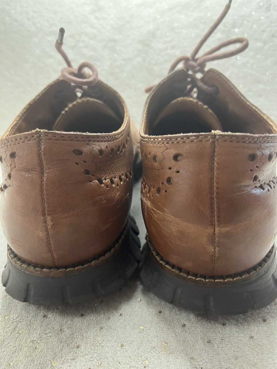 Cole Haan Men display picture 1
