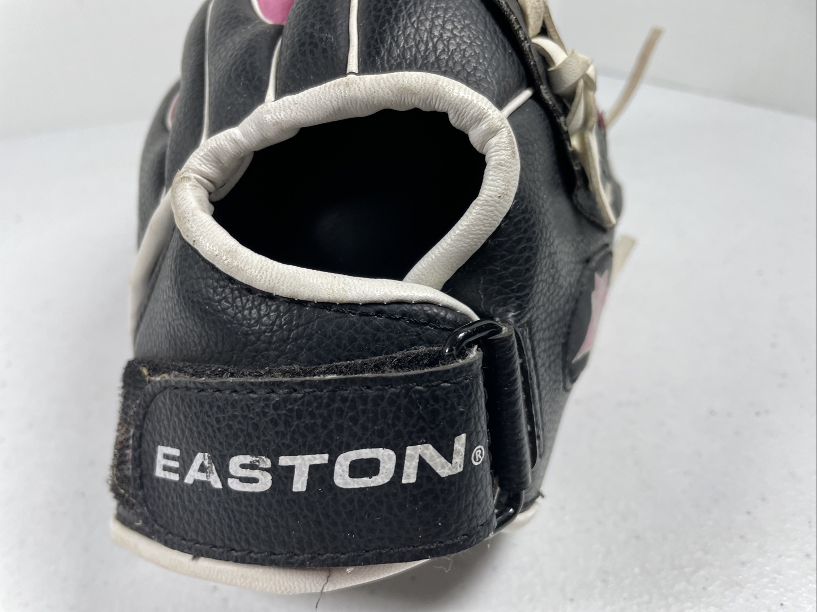🔥 Easton Pink Tee Ball Baseball Softball Glove 9.5" ages 510 Girls