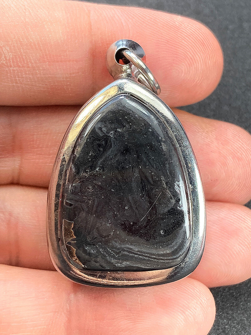 Leklai Amulet Thai Buddha Rainbow Rare Real Powerful Pendant