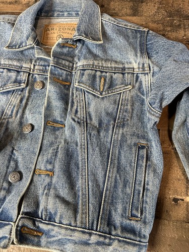 Kids Vintage Arizona Jean Denim Jacket Size Large 6 Light Wash Distressing - Picture 2 of 6