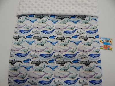 Babydecke Weiß Mit Mohnblumen-Muster - 90x70 Cm, Minky-Rückseite, Handgefertigt Babydecke Weiß Mit Mohnblumen-Muster - 90x70 Cm, Minky-Rückseite, Handgefertigt