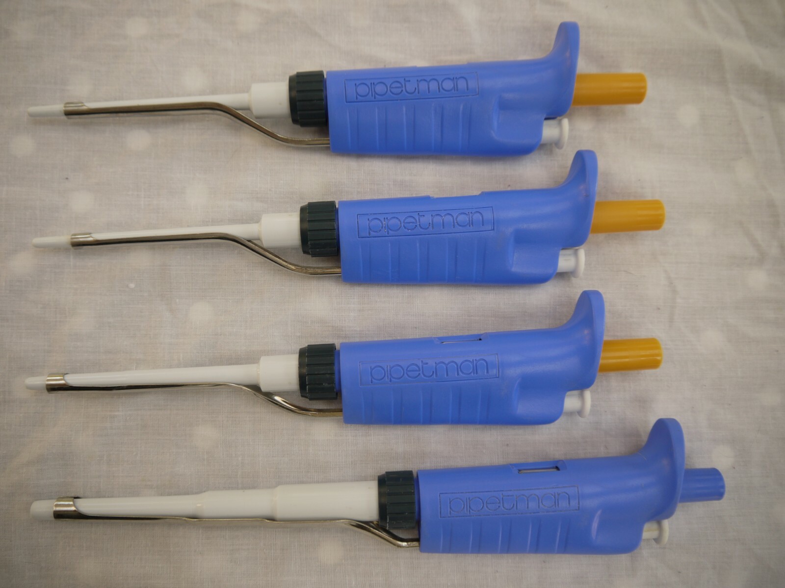 Yellow 100 /µL Eppendorf 4921000109 Reference 2 Pipette Fixed