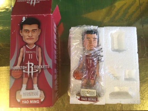 FOREVER COLLECTIBLES HOUSTON ROCKETS YAO MING BOBBLEHEAD IN ORIGINAL PACKAGING