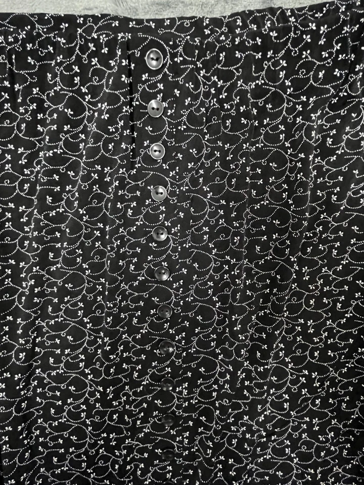 Briggs New York A-Line Skirt Womens M Black White Floral Stretch Button Front — 第 2/4 张图片