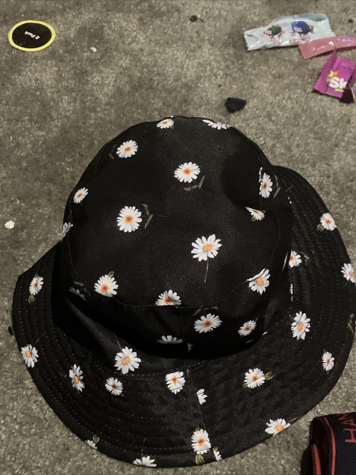 Stylish and Comfortable Bucket Hat for Sun Protection-image
