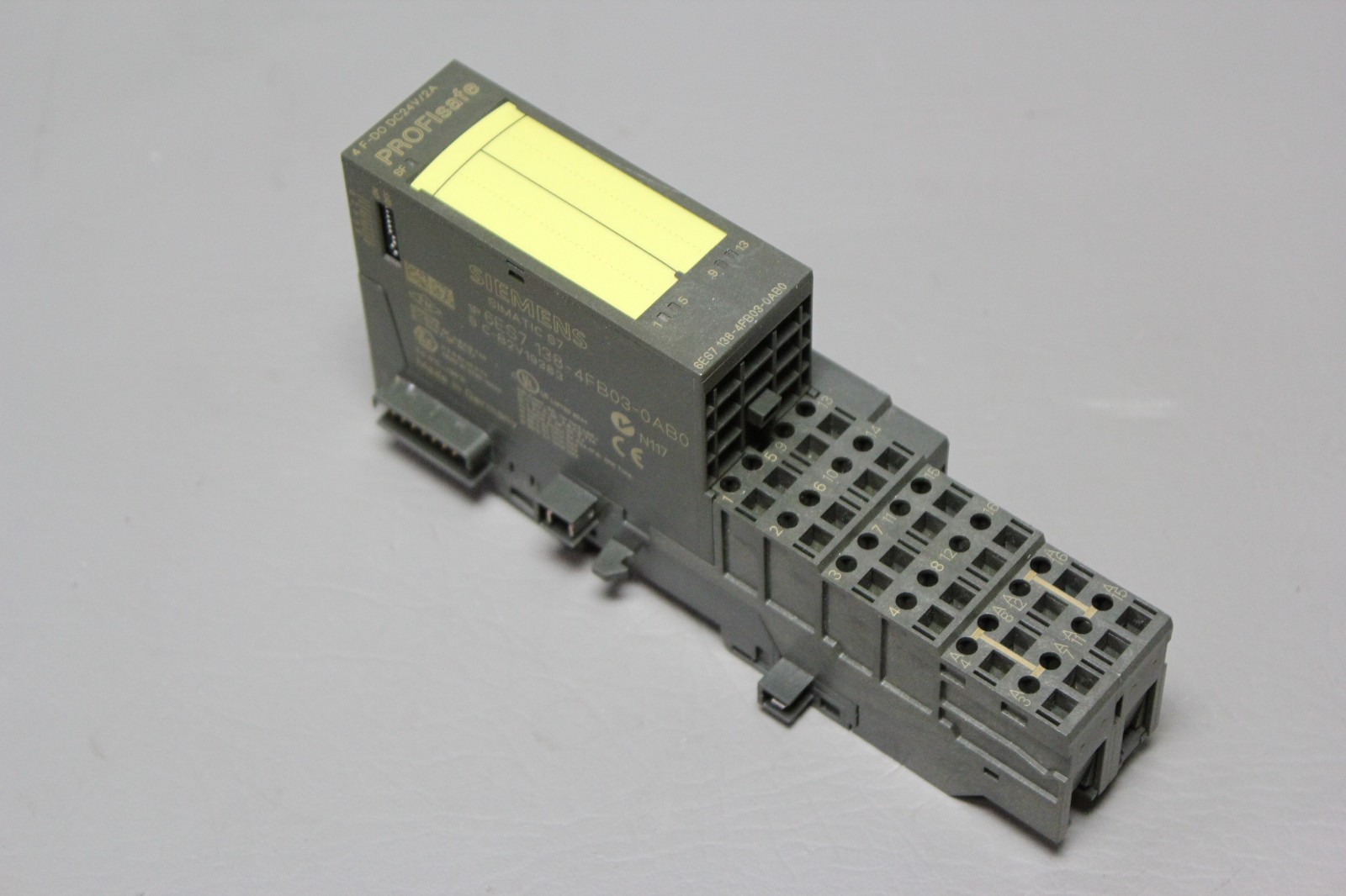 SIEMENS SIMATIC S7 PROFISAFE MODULE WITH BASE 6ES7 138-4FB03-0AB0
