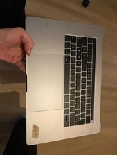 DEFEKT - Macbook Pro 15 2018 Topcase DE