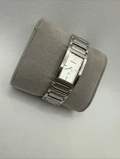 Fossil Woman’s Rectangle Wristwatch Silver ES-9817
