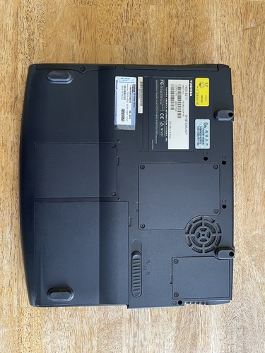 Toshiba Satellite 1905-S277 Vintage Laptop Pentium 4 - Picture 7 of 11