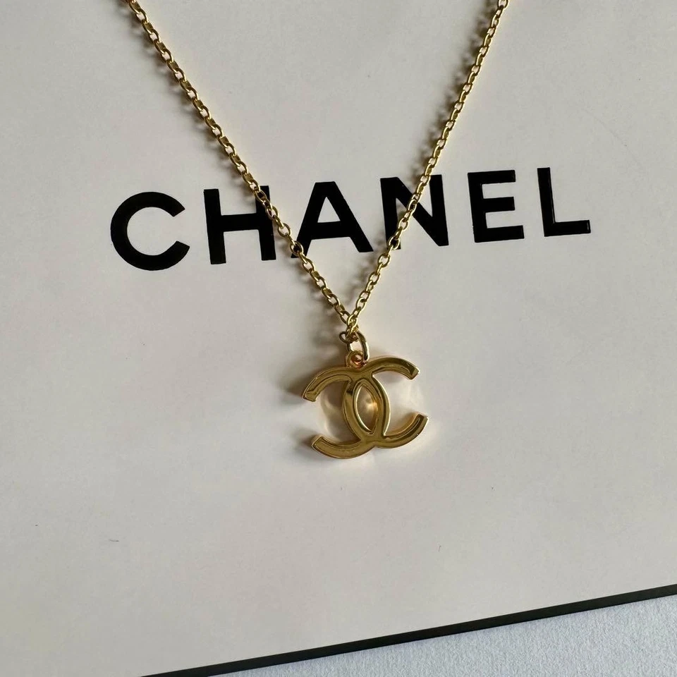 Auténtico Collar CHANEL Marca Coco Tono Dorado Inoxidable 45cm Elegante Foto 2 de 4