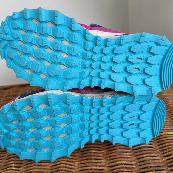 Saucony Kids Girl's Peregrine 12 Shield Sneaker Pink/Navy Size 13 Little Girl thumbnail 7