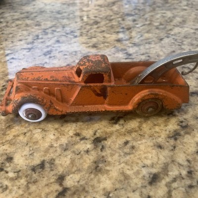 Hubley #2234 Cast Iron Wrecker Toy Tow Truck 1930s Vintage, 5 1/4''