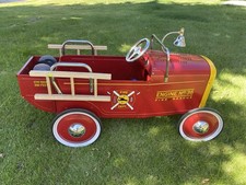 Ford Fire Chief Pick-Up Truck Vintage Style Metal Model