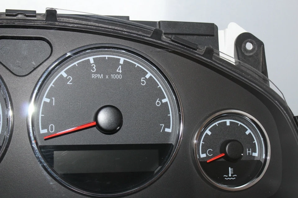 Cuadro de instrumentos velocímetro medidor de panel 05 06 07 Uplander 99.504 millas Foto 3 de 4