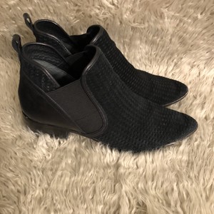 donald pliner darla bootie