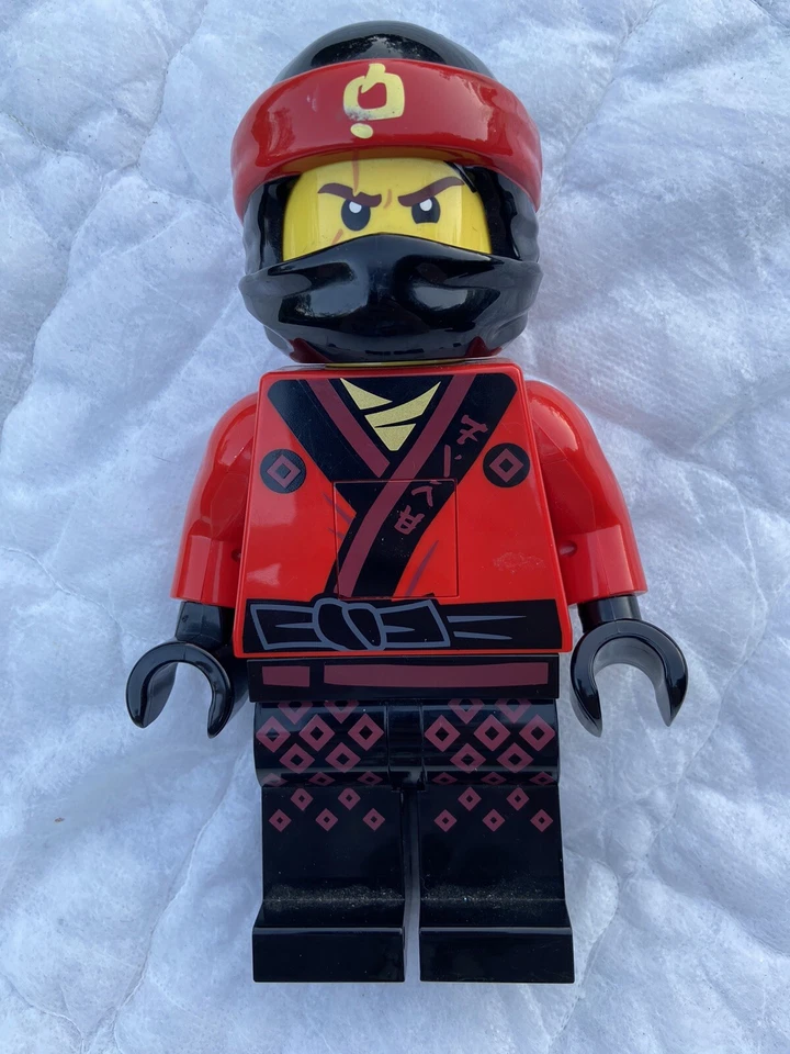 Rare Retired 2017 Lego Kai 20cm Red Ninjago Masters Of Spinjitzu LED Torch Light - Image 4 of 4