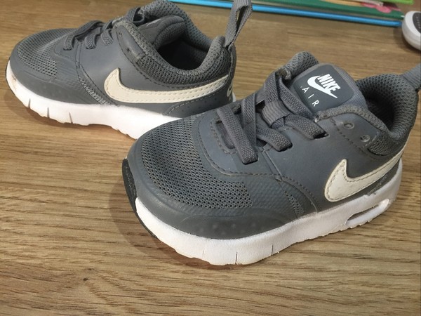 infant size 4.5 trainers