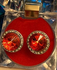VINTAGE BEAUTIFUL RHINESTONE RED RIVOLI CUFFLINKS. DON’T MISS OUT ❤️❤️❤️