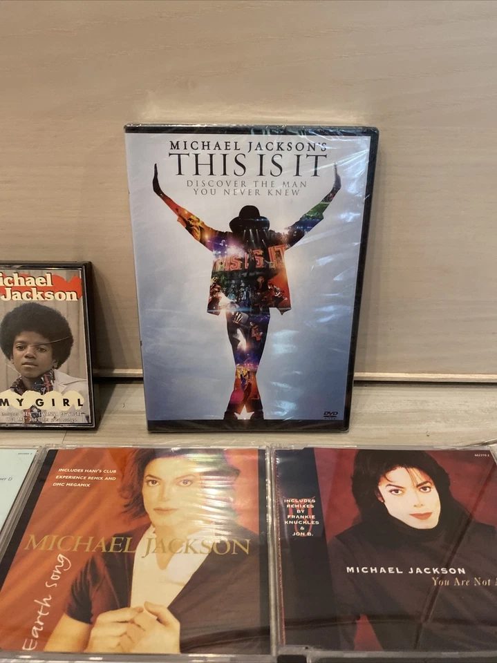 HUGE Michael Jackson CD Cassette & DVD LOT!!! Earth Song Remix My Girl Thriller - Image 3 of 4