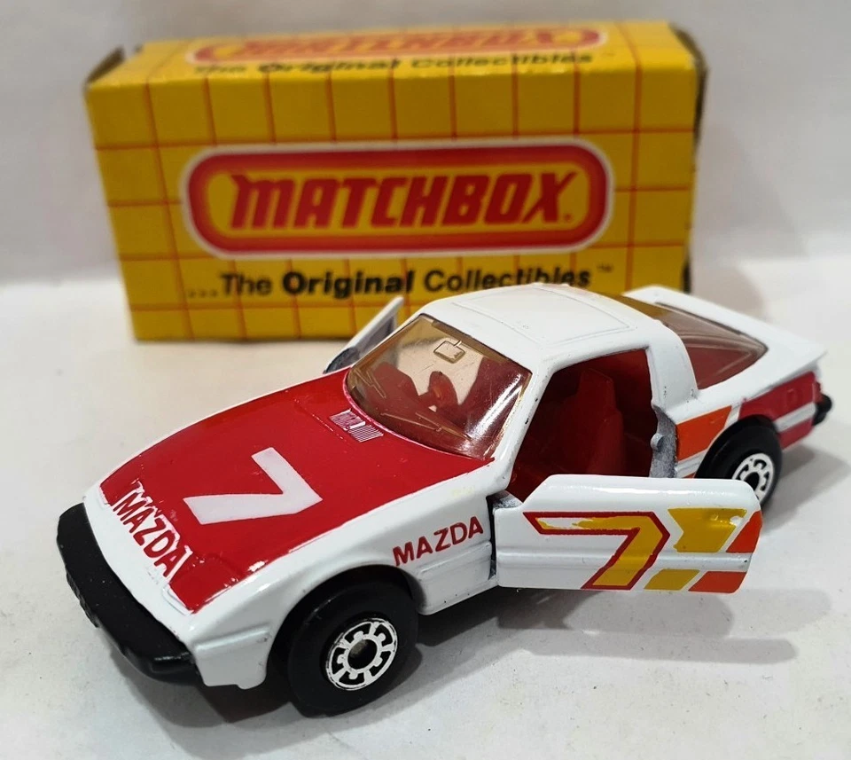 Matchbox Superfast #31 Mazda Savanna RX 7 White RX-7 Rotary 1982 Mint Boxed Car - Image 2 of 4