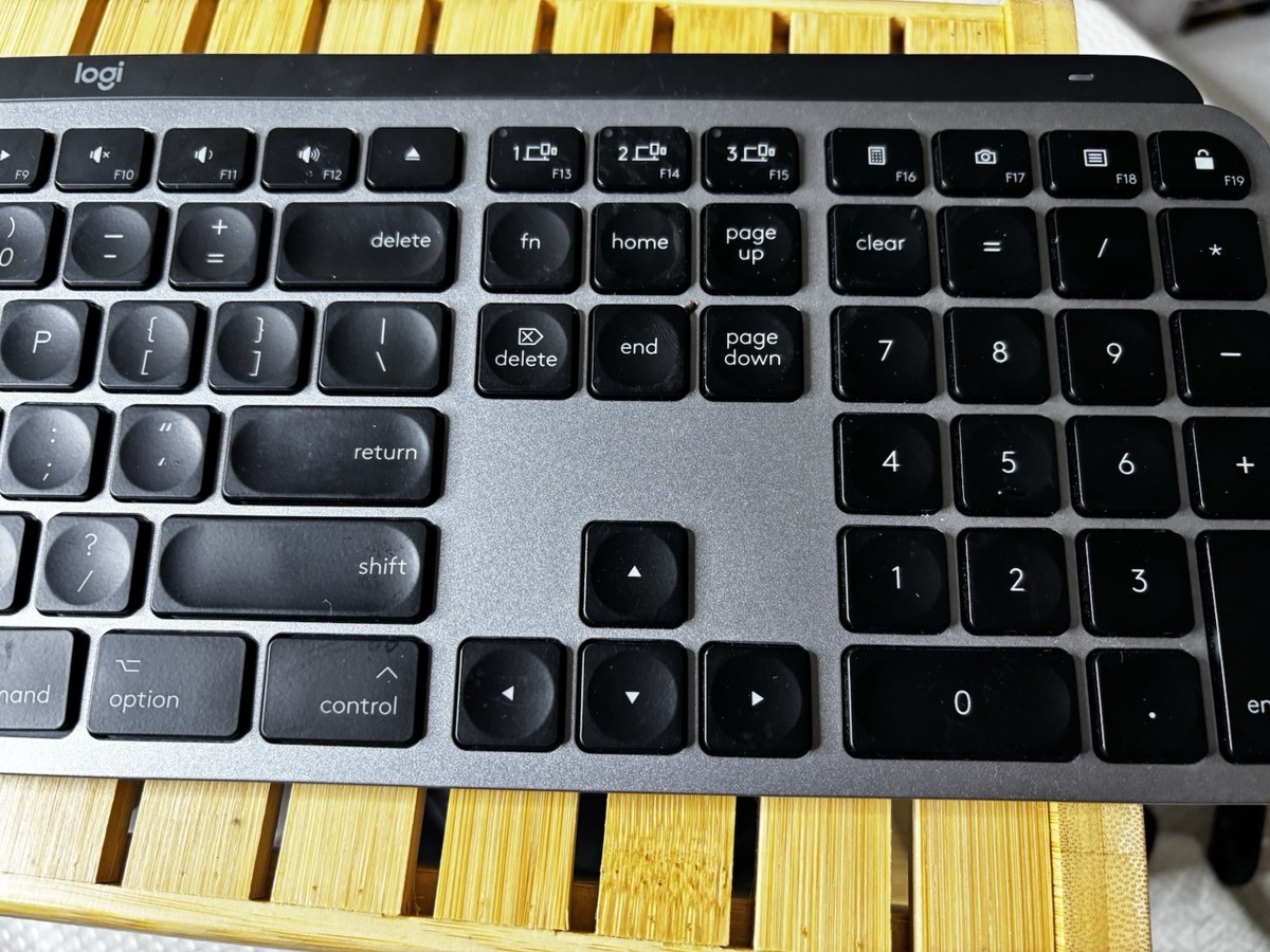 Logitech ワイヤレスキーボード YR0073 MX KEYS Amazon.com: Logitech MX Keys Advanced Wireless Illuminated