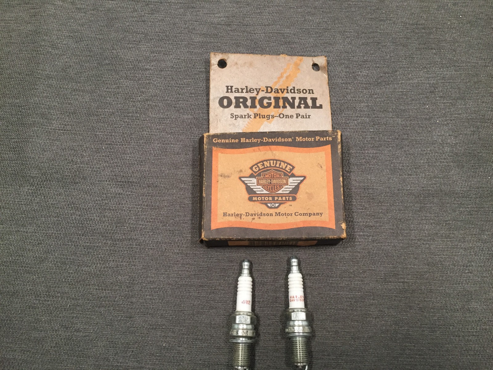 Harley Davidson Spark Plugs Part#32317-86A NOS/OEM 2 New Plugs