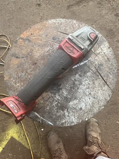 Milwaukee 18 V Grinder