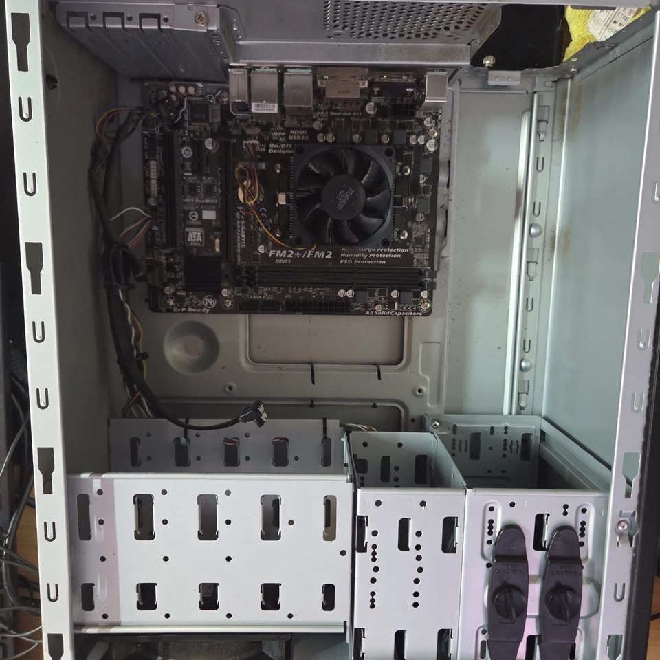 Gigabyte GA-F2A68HM-HD2 Socket FM2+ Motherboard  And  A8-7600 CPU, Case,  - Image 4 of 4