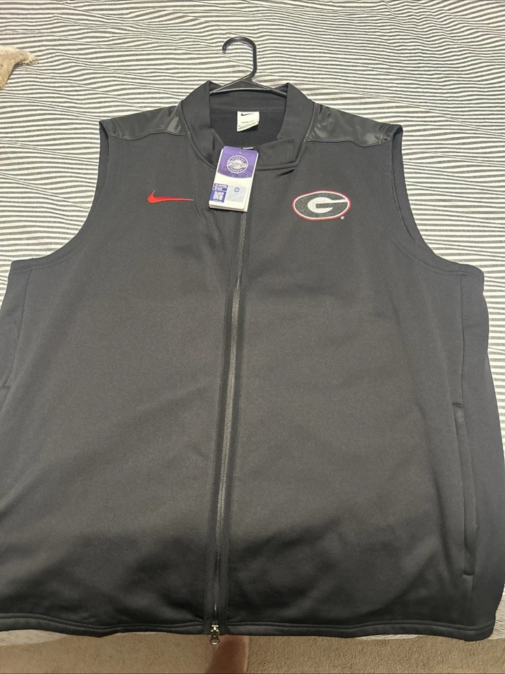 Nike Georgia Bulldogs Sleeveless V-Neck Golf Vest Black, XL - Image 4 of 4