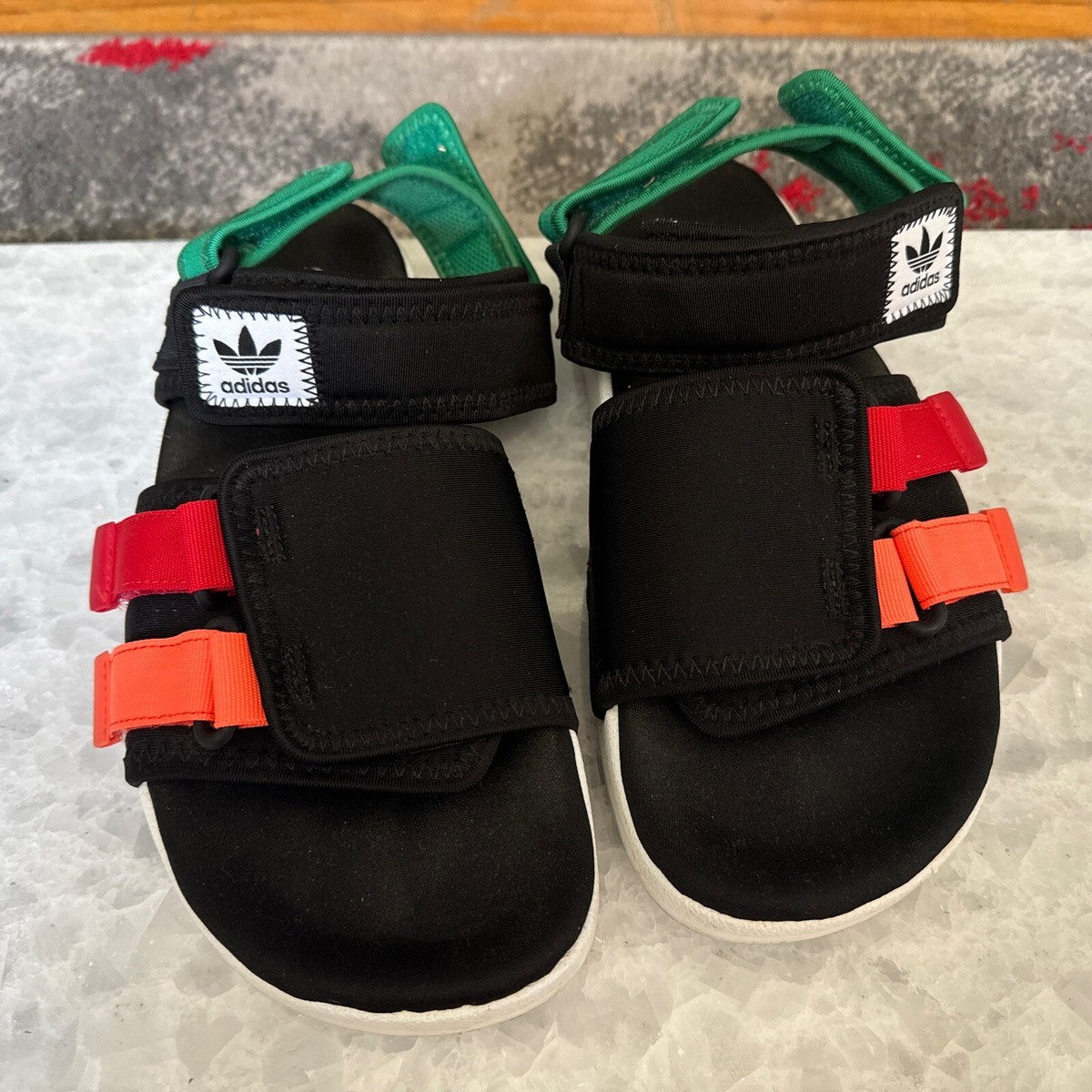 Adidas Originals Adilette Sandal 4.0 Multicolor Straps  display picture 2