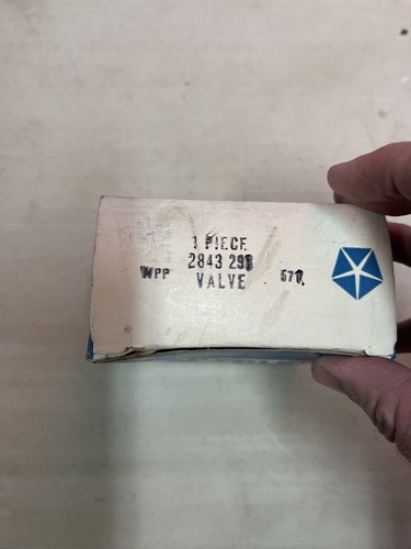 NOS 1967-1971 Distributor Vaccum Valve 383 440 Hemi 2843298 Advance Mopar 1968 - Bild 1 von 4