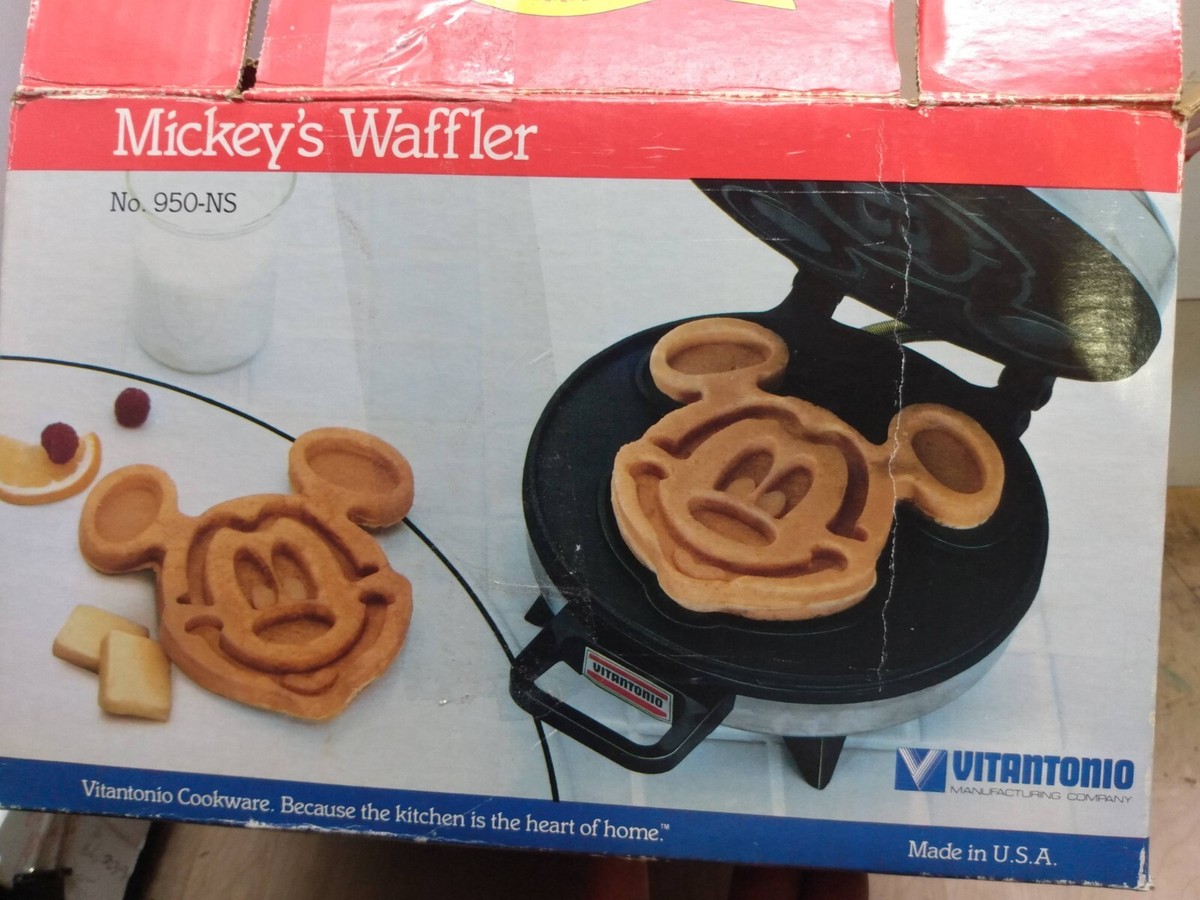 Vitantonio 950-NS Non-Stick Gourmet Mickey Electric Waffle