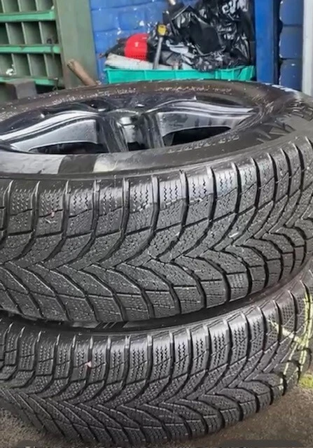 1 Satz Winterräder (4) komplett -  215/55 R16 98H | Alufelgen | DOT 25/21  - Bild 2 von 4