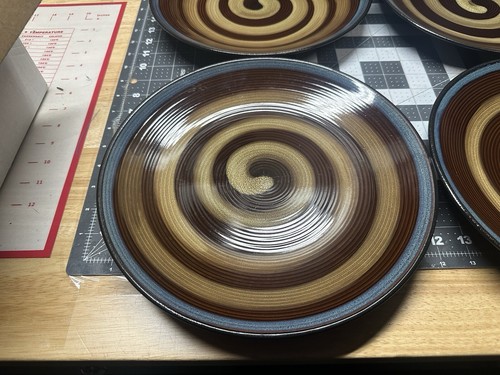 Set 4 piatti grandi Gibson Everyday blu marrone beige vortice 11" - Foto 3 di 12