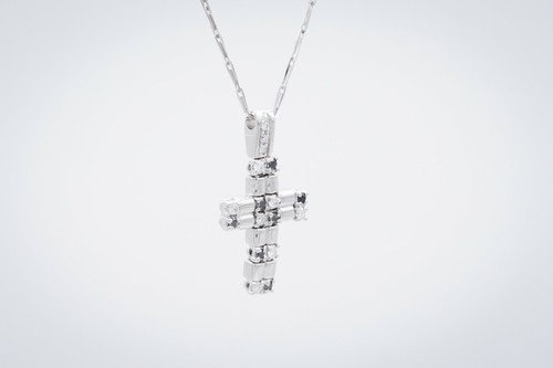 Collana uomo oro bianco 750% con croce pavè brillante diamante 0.30 ct F/color - Foto 2 di 6