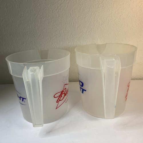 Lot Of 2 Budweiser/Bud Light 2qt Plastic Pitcher - Imagen 4 de 8