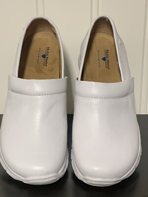 Nurse Mates Women's white slip-on Size: 11M / Slip Resistant / Pillow Top Soul