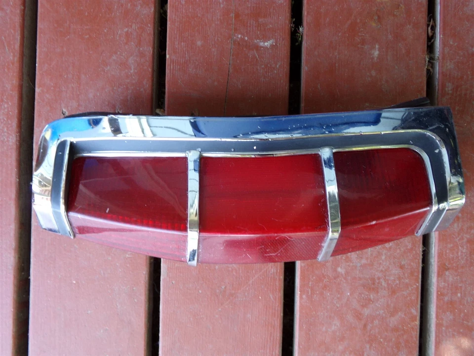 Ford Ranch Wagon Country Squire 1969 69 1970 70 PS LH luz trasera D0AB-13440 Foto 3 de 4