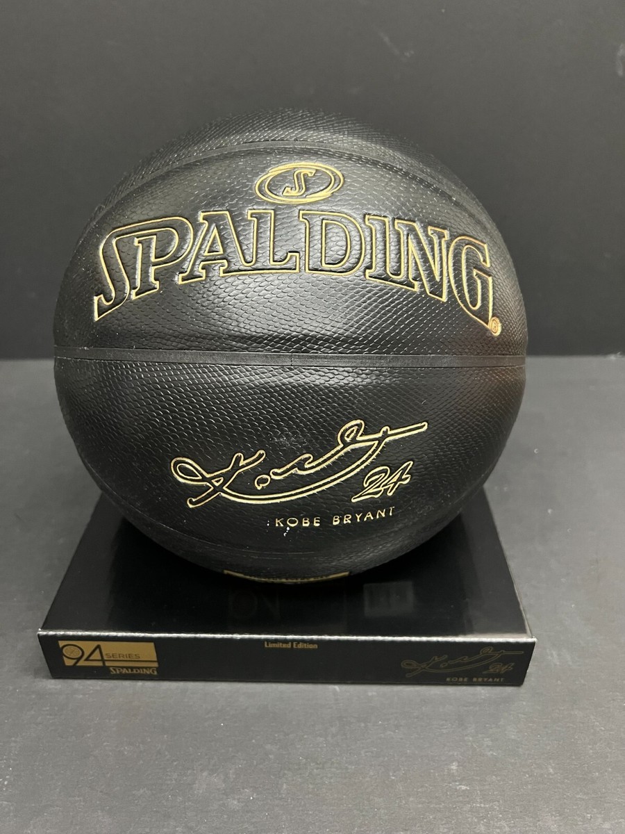 Basket Spalding Kobe Bryant Série 94 '24 Carats' – Peau De Serpent Argentée, Taille 7, Neuve