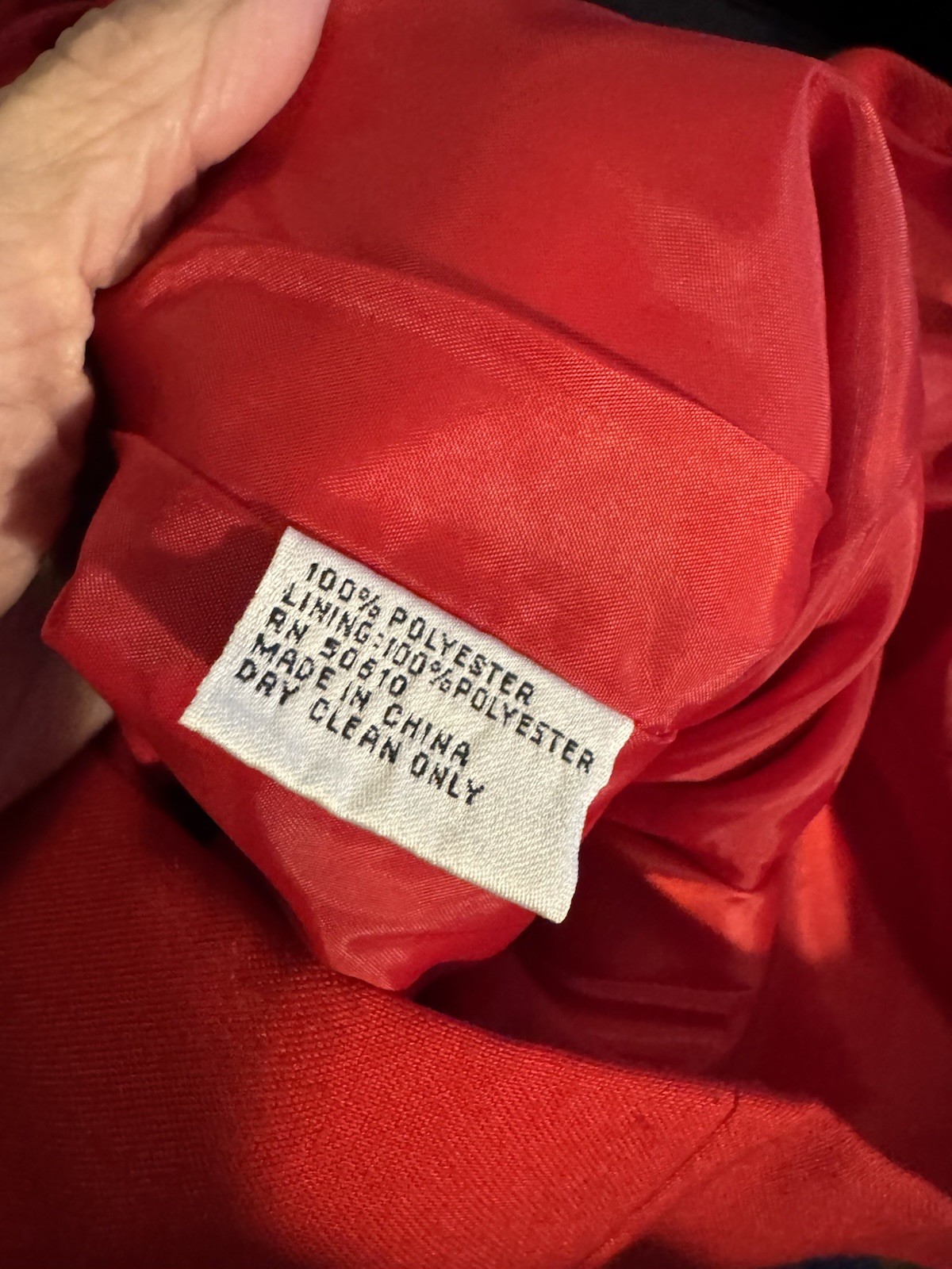 LeSuit Petite Women’s red double breasted 2 Piece Skirt Suit Size 6P NICE