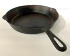 Vintage Griswold Cast Iron #10 Small Logo Skillet 716E Erie