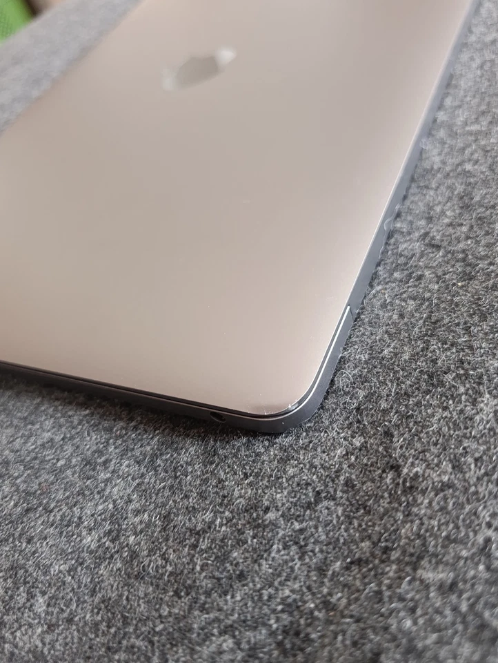 Apple MacBook Pro 13" M1 · 8GB · 512GB, Foto 4 von 5