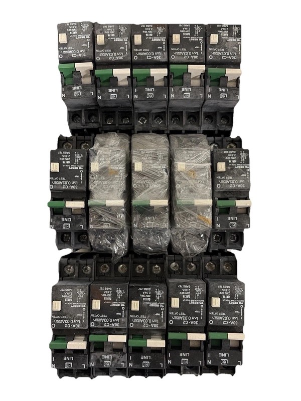 Lot of 15 CBI 30A-C2 Circuit Breakers 30A 0.03A New NOS