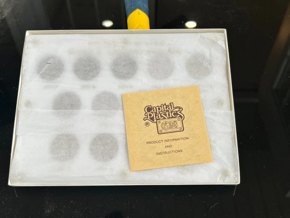 Susan B Anthony Complete Set in Capital Holder. 13 Coins INC 1979 TYPE 2 PROOF - Image 2 of 4